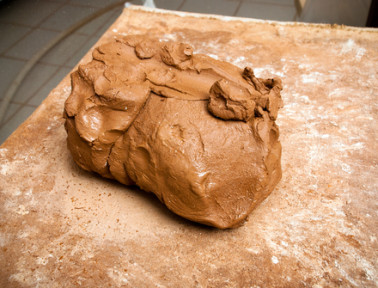 Could Clay Be a Simple, Effective Cure for Drug-Resistant Superbugs?
