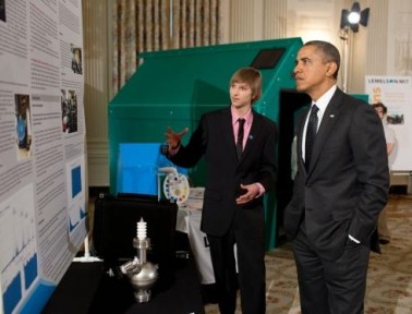 Arkansas Teen Builds Nuclear Reactor in Garage!